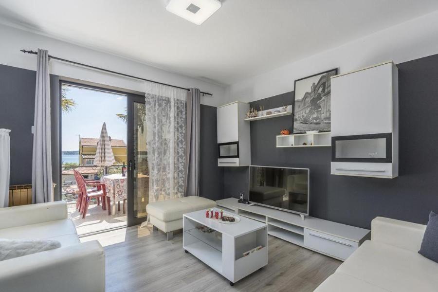 Apartment Zak Novigrad  ภายนอก รูปภาพ
